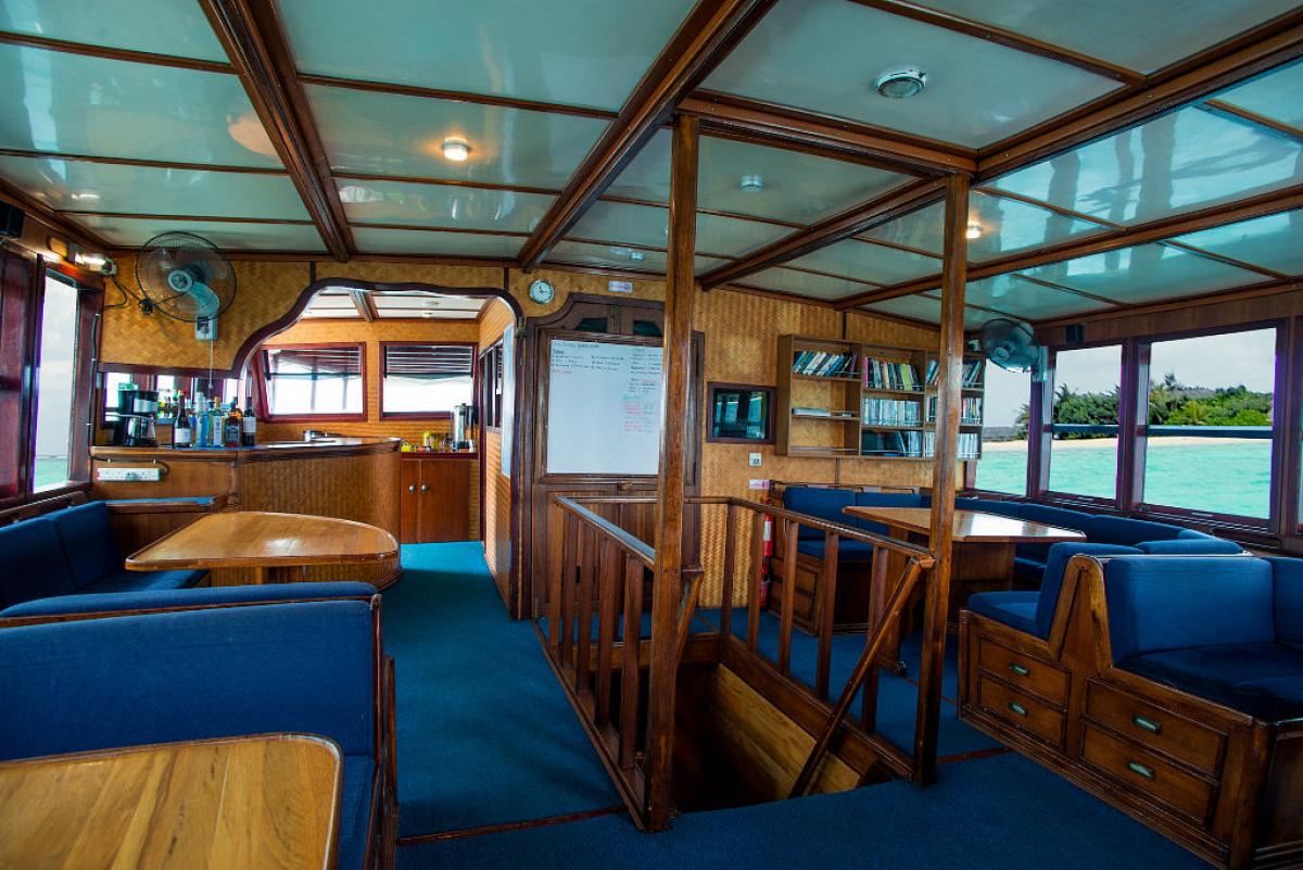 Boat image