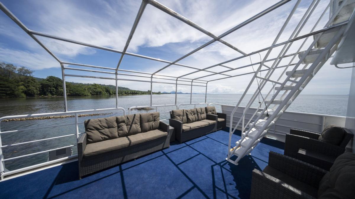 Boat image