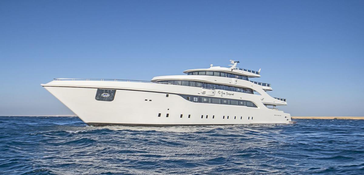 Sea Serpent Glorious Miss Nouran