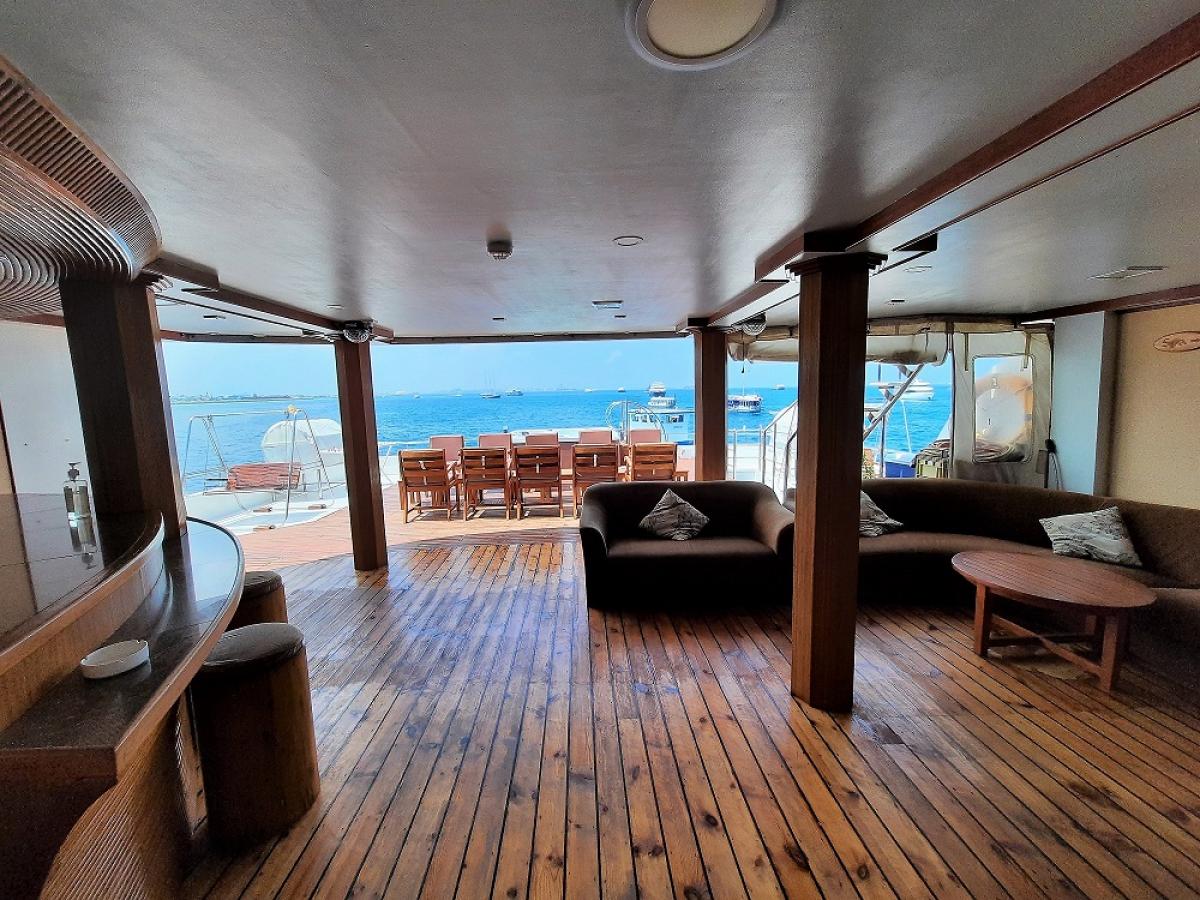 Boat image