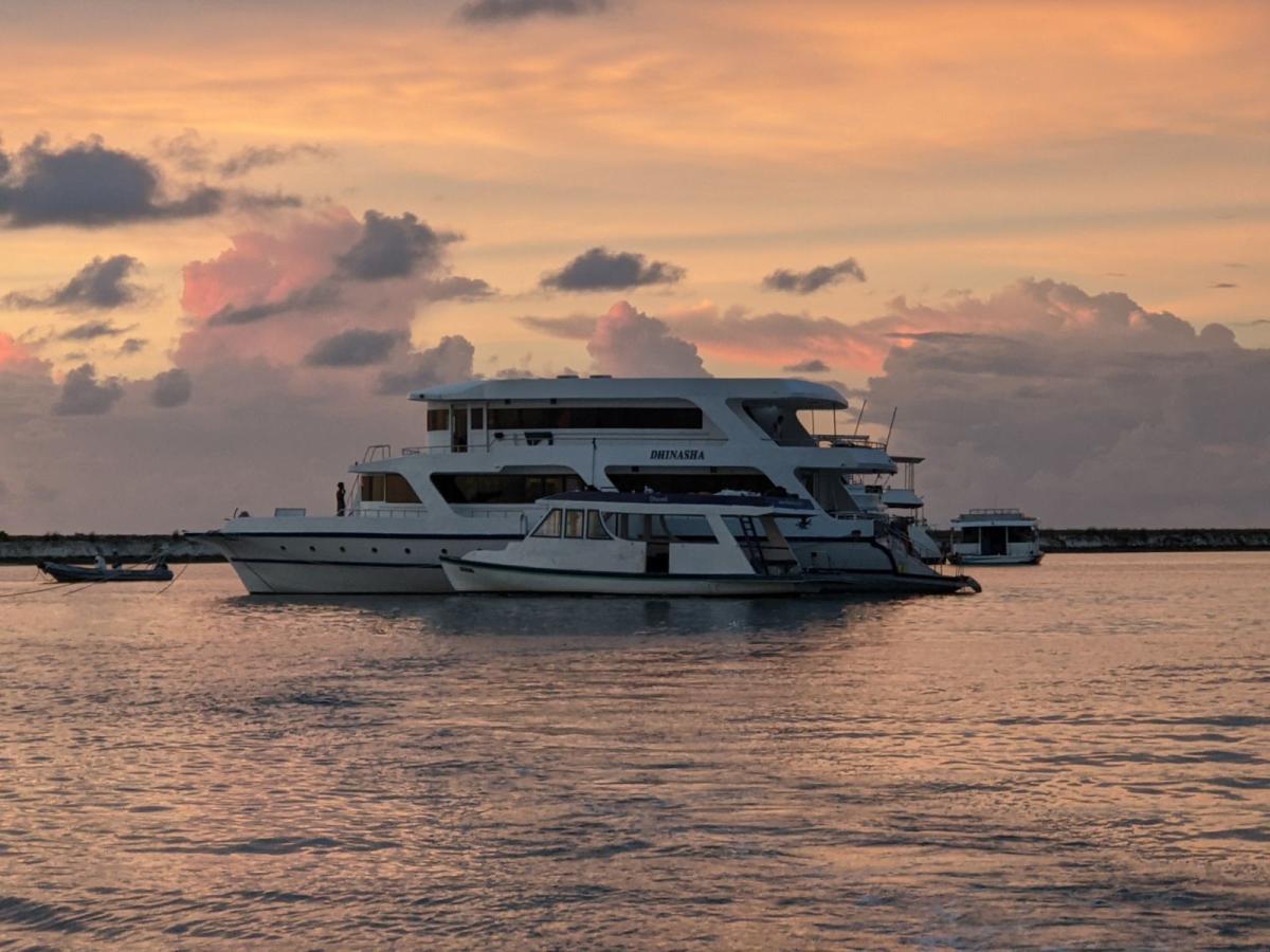 Boat image