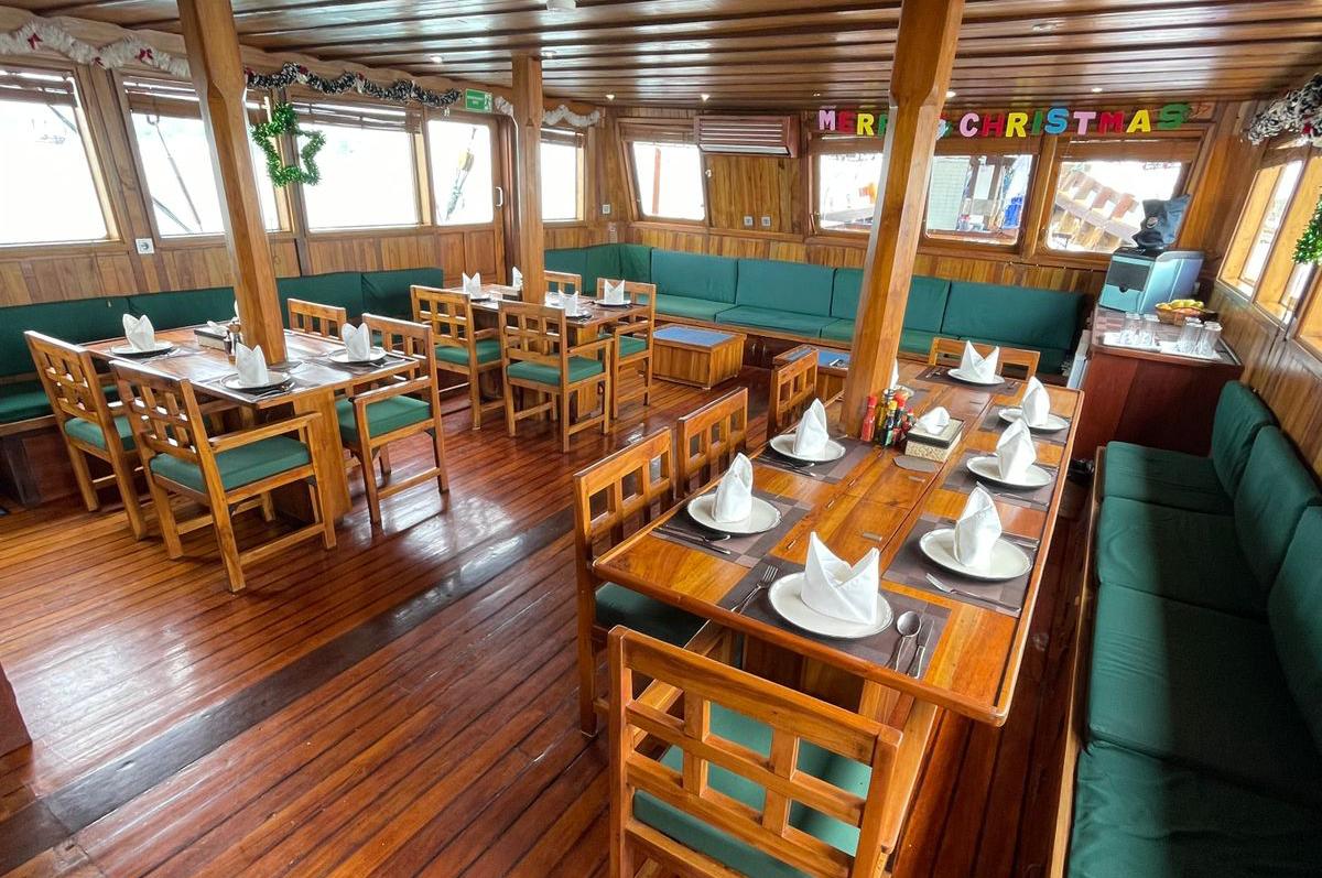 Boat image