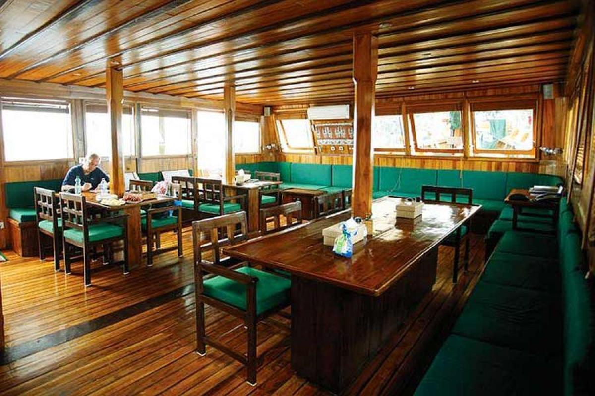 Boat image