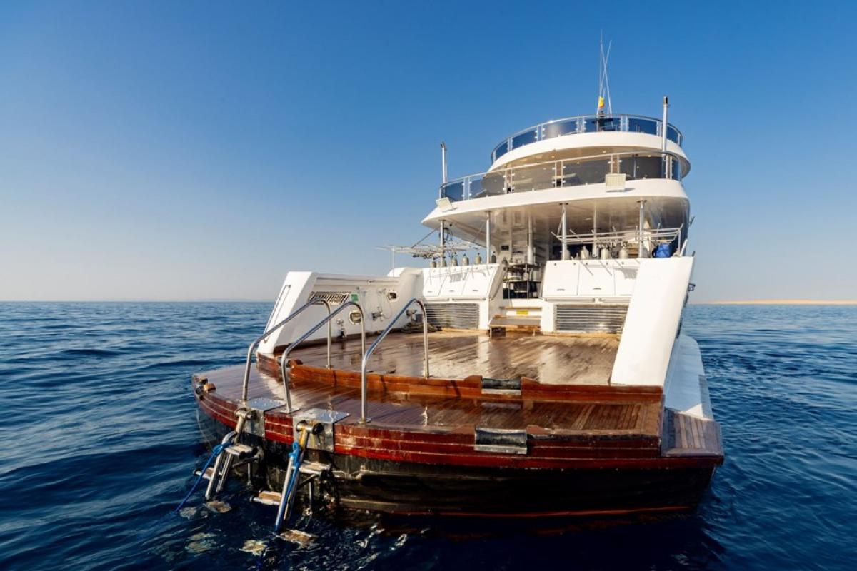 https://media.divebooker.com/media/images/w1200/1735203514c8257587f50d2319fca87e23b25438b6.jpg