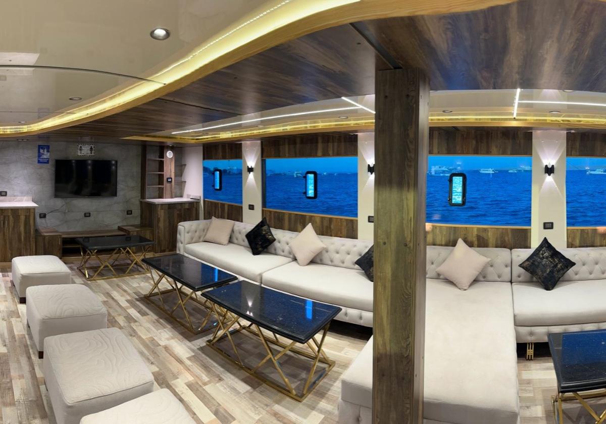 Boat image