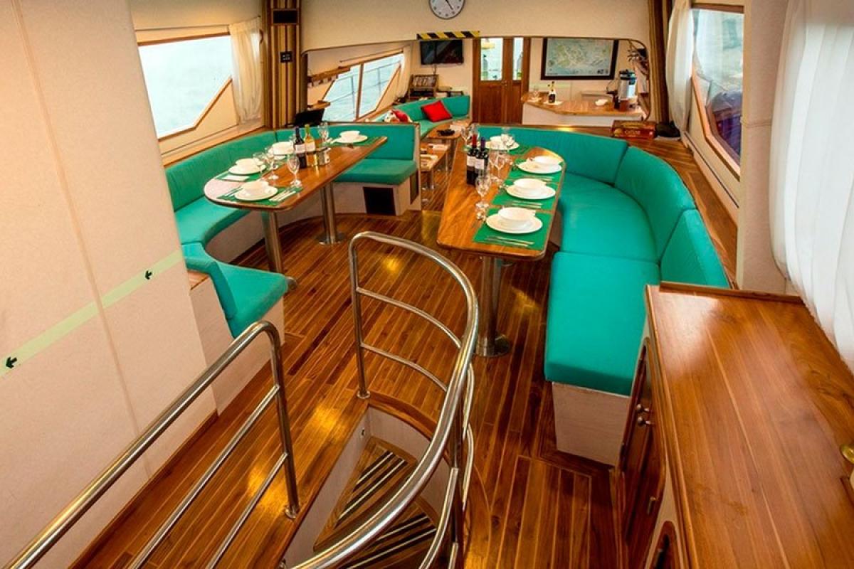 Boat image
