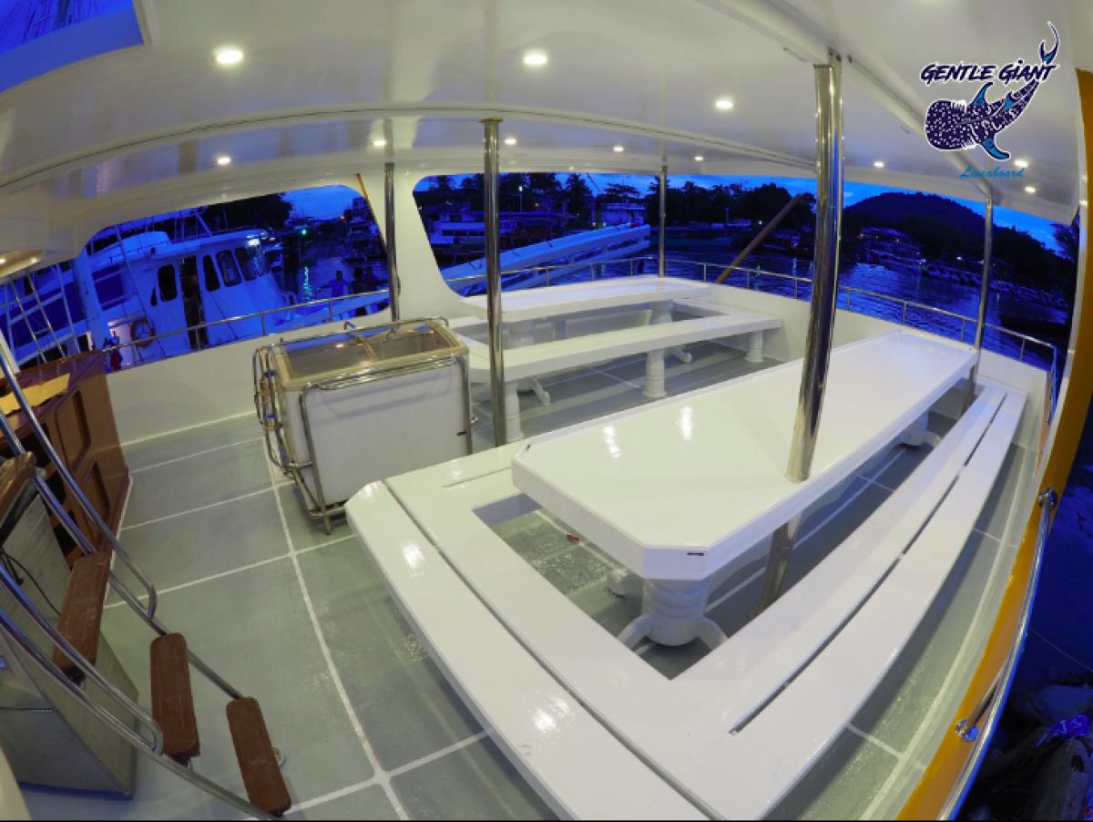 Boat image