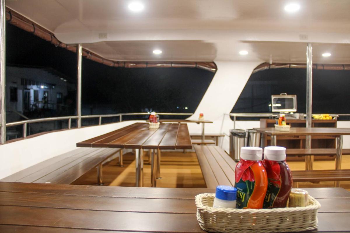Boat image