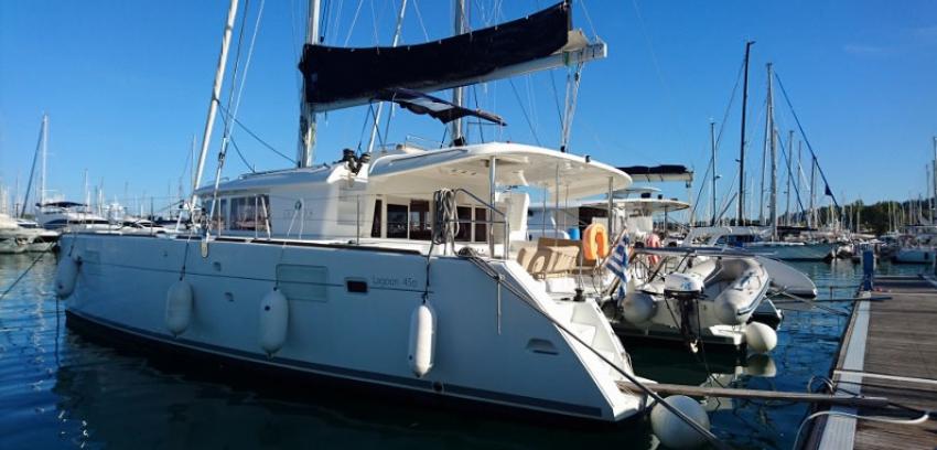 Phoenix Liveaboard