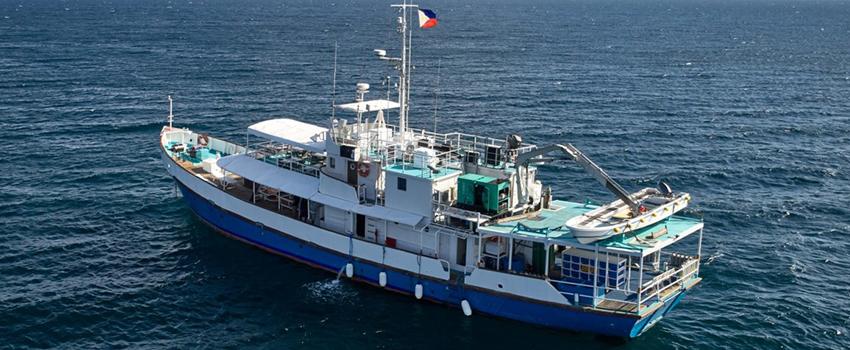 Resolute Liveaboard