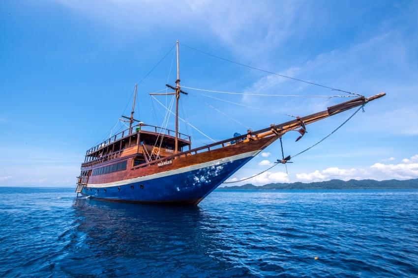 Mola Mola Liveaboard