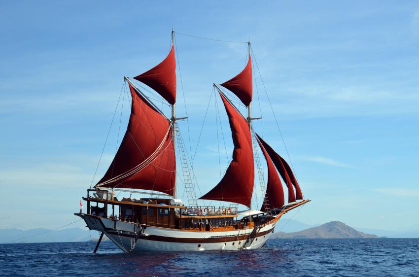 Asia Luxury Cruises & Diving