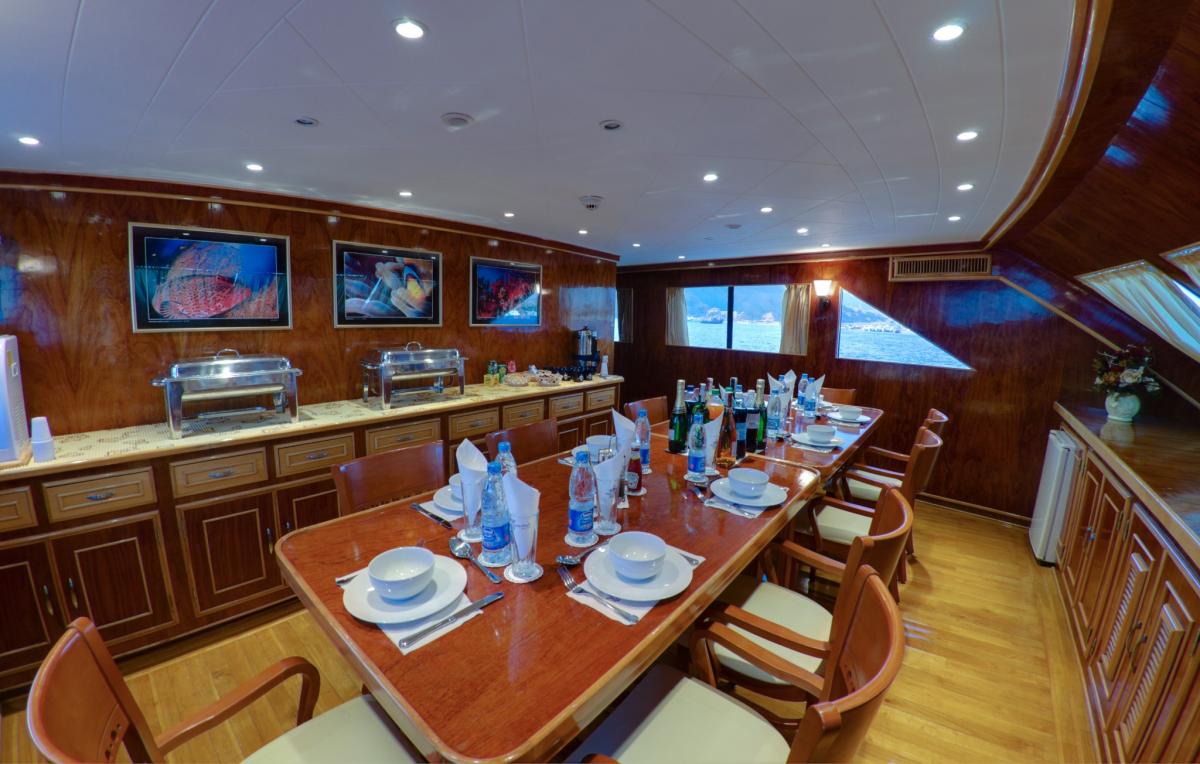 https://media.divebooker.com/media/liveaboard/snefro-pearl/images/w1200/1543333020fb1b5c5ad0ea2742da64a9c745940940.JPG